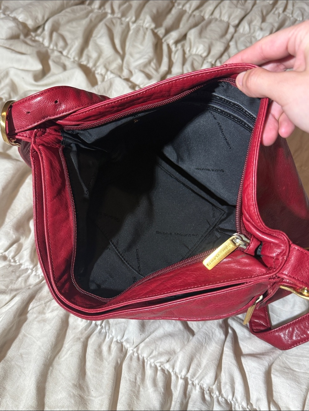 Stone Mountain Accessories Red Leather Shoulder Bag with Gold Hardware - Picture 4 of 6